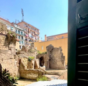 Napoli centro, a windows on the monuments